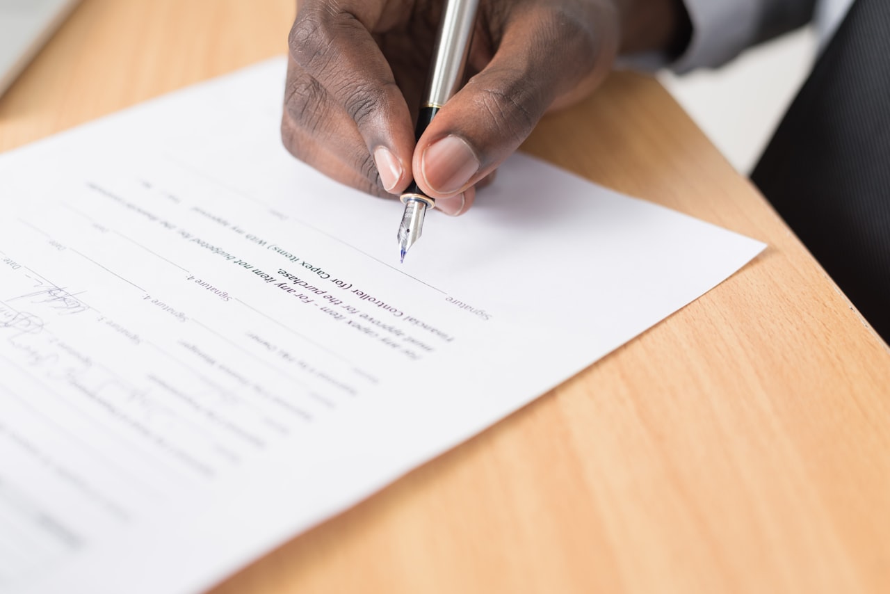 Signing a business contract in Georgia